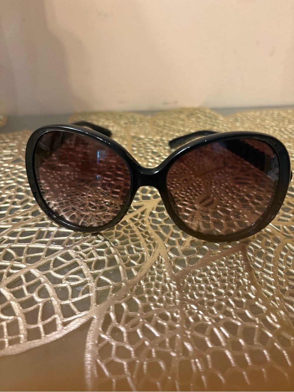 Marc Jacobs Black Frame Sunglasses with Brown Gradient Lenses